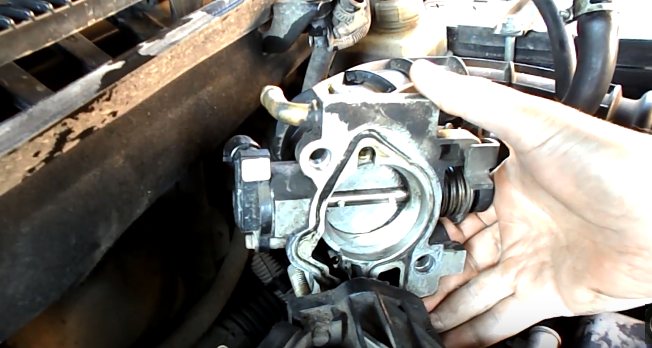 Дроссельная заслонка Лада Калина