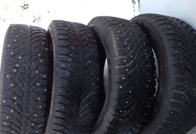 Комплект шипованной резины