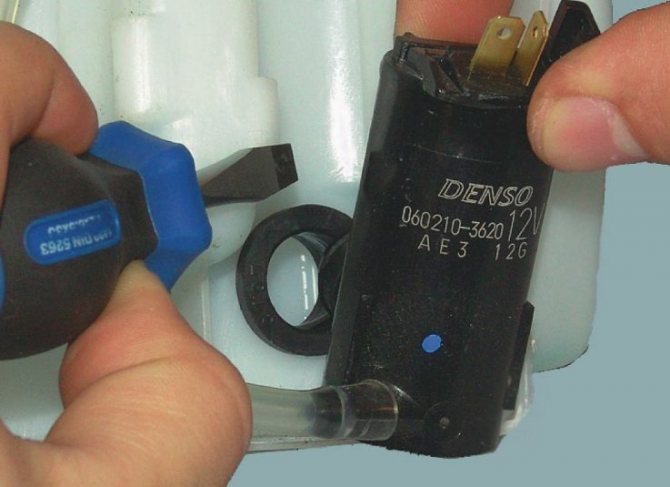 Конструкция бачка омывателя